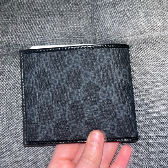 Gucci Men’s Wallet With Interlocking G - Picture 9 of 9